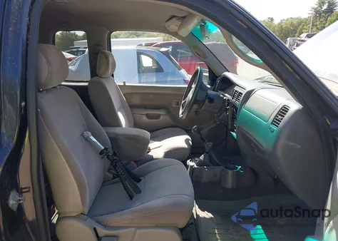 2002 Toyota Tacoma z USA, uszkodzony, nr VIN 5TEWM72N02Z079981